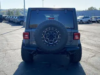 Jeep Wrangler Unlimited 2019 4x4 Sahara 4dr SUV