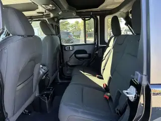 Jeep Wrangler Unlimited 2021 4x4 Sport SUV de 4 puertas