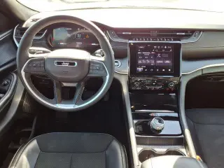 Jeep Grand Cherokee L 2025 4x4 Laredo 4dr SUV