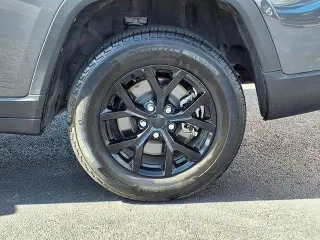 Jeep Grand Cherokee L 2025 4x4 Laredo 4dr SUV
