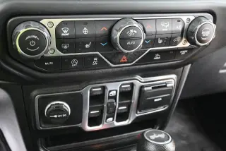 Jeep Wrangler Unlimited 2021 4x4 Sahara 4dr SUV