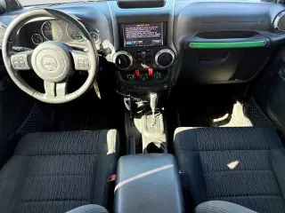 Jeep Wrangler Unlimited 2012 4x4 Sport SUV de 4 puertas