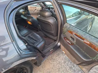 2001 Lincoln Town Car EXECUTIVE