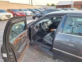 2001 Lincoln Town Car EXECUTIVE