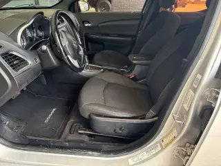 Dodge Avenger 2012 SXT 4dr Sedan