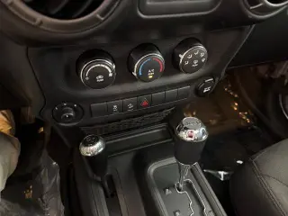 Jeep Wrangler Unlimited 2017 4x4 Sport 4dr SUV