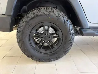 Jeep Wrangler Unlimited 2017 4x4 Sport 4dr SUV