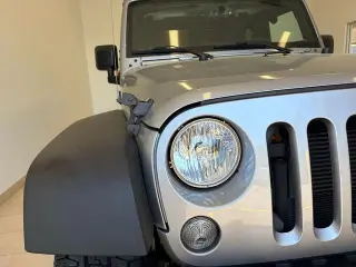 Jeep Wrangler Unlimited 2017 4x4 Sport 4dr SUV