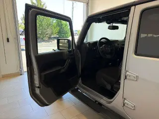 Jeep Wrangler Unlimited 2017 4x4 Sport 4dr SUV
