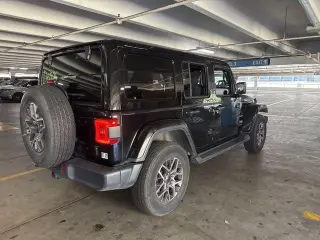 Jeep Wrangler 2024 4x4 Sahara 4dr SUV