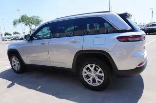 Jeep Grand Cherokee 2024 4x2 Limited 4dr SUV