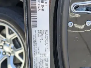 Jeep Wagoneer 2022 4x4 Series II Carbide 4dr SUV