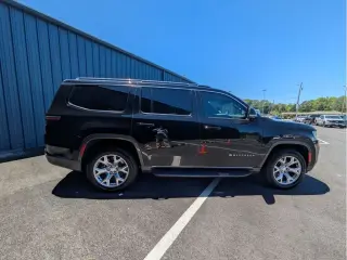 Jeep Wagoneer 2022 4x4 Series II Carbide 4dr SUV