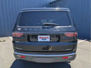 Jeep Wagoneer 2022 4x4 Series II Carbide 4dr SUV