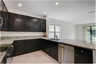 Propiedad de alquiler con 4 dormitorios y 3.5 baños en LAKE WORTH BEACH