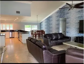 Propiedad de alquiler con 3 dormitorios y 2 baños en BOCA RATON