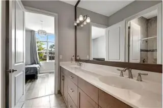 Propiedad de alquiler con 4 dormitorios y 3.5 baños en LAKE WORTH BEACH
