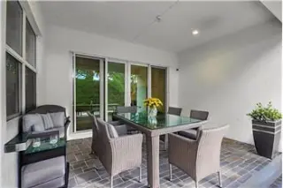 Propiedad de alquiler con 4 dormitorios y 3.5 baños en LAKE WORTH BEACH