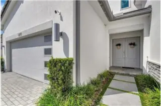 Propiedad de alquiler con 4 dormitorios y 3.5 baños en LAKE WORTH BEACH