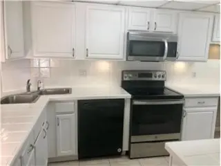 Propiedad de alquiler con 2 dormitorios y 2 baños en FORT LAUDERDALE.