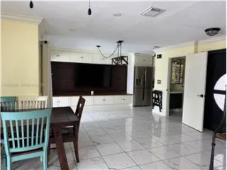 Propiedad en alquiler con 3 dormitorios y 2.5 baños en Miami