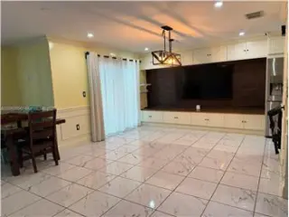 Propiedad en alquiler con 3 dormitorios y 2.5 baños en Miami