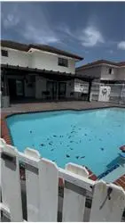 Propiedad en alquiler con 3 dormitorios y 2.5 baños en Miami