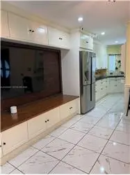 Propiedad en alquiler con 3 dormitorios y 2.5 baños en Miami