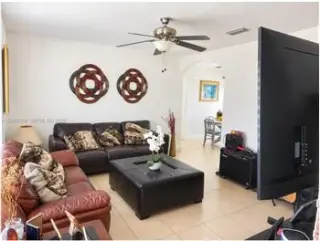 Propiedad de alquiler con 5 dormitorios y 3 baños en Cutler Bay