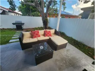 Propiedad de alquiler con 4 dormitorios y 2.5 baños en Miami