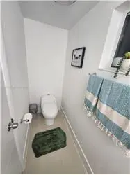 Propiedad de alquiler con 4 dormitorios y 2.5 baños en Miami
