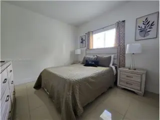 Propiedad de alquiler con 4 dormitorios y 2.5 baños en Miami