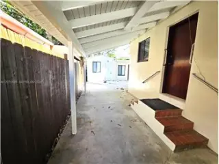 Propiedad en renta con 2 dormitorios y 0 baños en Miami