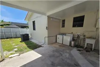 Propiedad en renta con 2 dormitorios y 0 baños en Miami