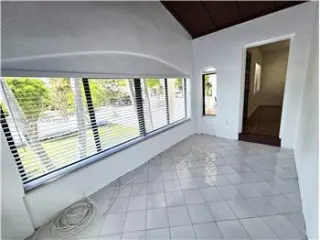 Propiedad en renta con 2 dormitorios y 0 baños en Miami