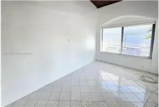Propiedad en renta con 2 dormitorios y 0 baños en Miami