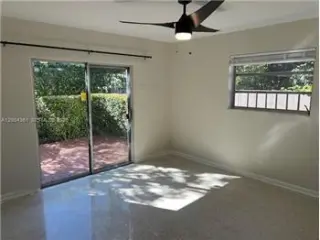 Propiedad en alquiler con 4 dormitorios y 2 baños en Miami