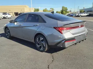 Hyundai ELANTRA Hybrid 2025 SEL Sport 4dr Sedan