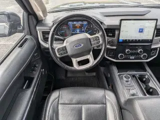 Ford Expedition MAX 2022 4x4 XLT SUV de 4 puertas