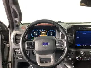 Ford F-150 2021 4x4 Lariat 4dr SuperCrew con plataforma 5.5 ft. SB