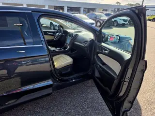 Ford Edge 2024 AWD SEL SUV 4 puertas