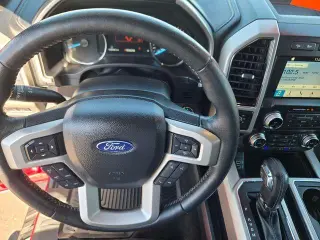 Ford F-150 2018 4x4 XLT 4dr SuperCrew 5.5 ft. SB