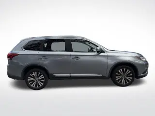 Mitsubishi Outlander 2019 AWD LE 4 puertas SUV