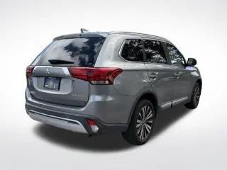 Mitsubishi Outlander 2019 AWD LE 4 puertas SUV