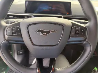 Ford Mustang Mach-E 2025 Select 4dr SUV