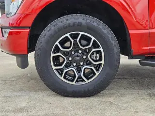 Ford F-150 2023 4x4 XLT 4dr SuperCrew 5.5 ft. SB