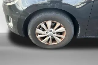 Kia Sedona 2018 LX 4 puertas Minivan