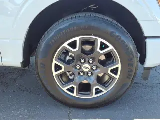 Ford F-150 2024 4x2 STX 4dr SuperCrew 5.5 ft. SB