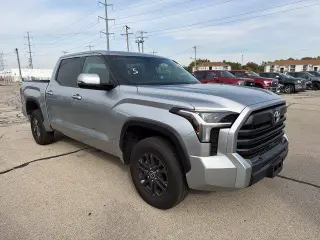 Toyota Tundra 2024 4x4 SR5 4dr CrewMax Cab Pickup SB