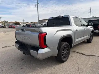 Toyota Tundra 2024 4x4 SR5 4dr CrewMax Cab Pickup SB